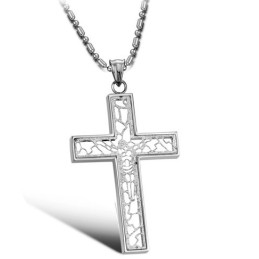 Collana In Titanio Con Croce Maschile Di Qualità Queen Of