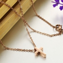 Collana In Titanio Con Croce Di Alta Qualità