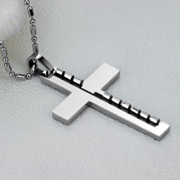 Collana In Titanio Con Croce Maschile, Qualità E Quantità Garantite