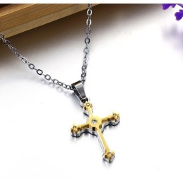 Collana In Titanio Con Croce Femminile Facile Da Usare Con Strass