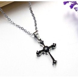Collana In Titanio Con Croce Femminile Di Eccellente Qualità Con Strass
