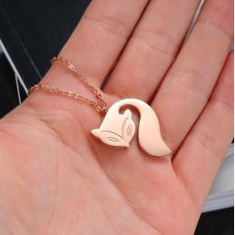 Collana In Titanio A Forma Di Volpe Femmina Completa Nelle Specifiche