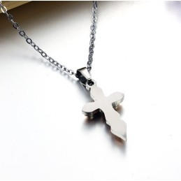 Collana Con Croce In Titanio Venduta Bene In Tutto Il Mondo