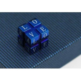 Ciondolo E Collana In Titanio Alla Moda Con Cubo Di Rubik