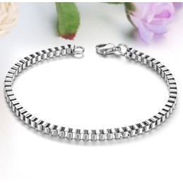 Noto Per Il Suo Bracciale Maschile In Titanio Di Alta Qualità