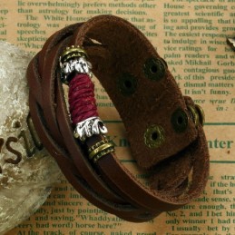 Noto Per Il Suo Bracciale In Pelle Di Titanio Di Alta Qualità
