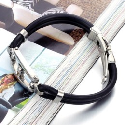 Ampia Varietà Di Braccialetti In Silicone E Titanio