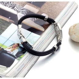 Ampia Varietà Di Braccialetti In Silicone E Titanio