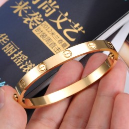 Bracciale In Titanio Da Donna Facile Da Usare