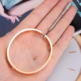 Bracciale Da Donna In Titanio Con Strass "To Have A Long Story"