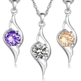 Collana Da Donna In Titanio Placcato Platino Con Diamante, Qualità E Quantità Garantite