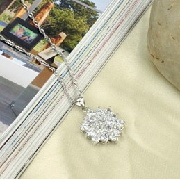 Collana Da Donna In Titanio Placcato Platino Con Stelle, Qualità E Quantità Garantite