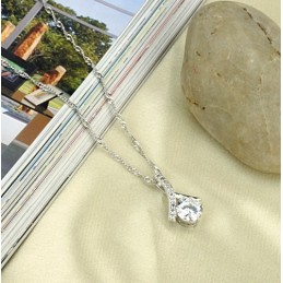 Collana Da Donna In Titanio Placcato Platino Di Eccellente Qualità Con Diamante