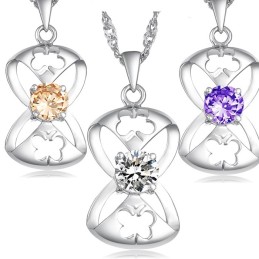 Ampia Varietà Di Collana In Titanio Placcato In Platino A Forma Di Farfalla Da Donna
