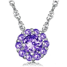 Noto Per La Sua Raffinata Qualità, La Collana Da Donna In Titanio Placcato In Platino