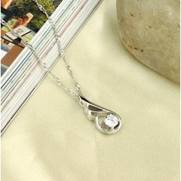 Ampia Varietà Di Collana Da Donna In Titanio Placcato Platino Con Diamante
