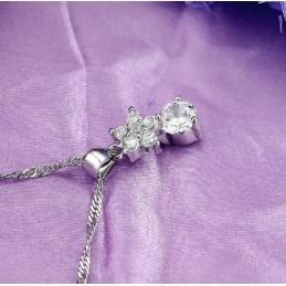 Collana In Titanio Placcato Platino Con Strass "The Queen Of Quality" Con Stella Femminile.