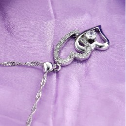 Collana In Titanio Placcato Platino Con Ciondolo A Forma Di Cuore, Regina Della Qualità Femminile