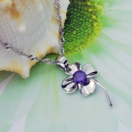 Collana In Titanio Placcata In Platino A Forma Di Trifoglio Femminile, Durevole Nell'Uso