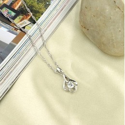 Collana Da Donna In Titanio Placcato Platino Con Diamante, Qualità E Quantità Garantite