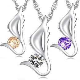Collana In Titanio Placcato Platino Con Diamante A Forma Di Ala Femminile, Regina Della Qualità