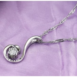 Collana Di Alta Qualità In Titanio Placcato Platino A Forma Di Fenice Femminile