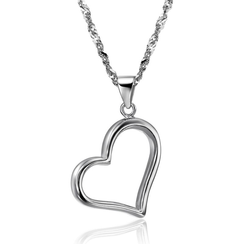 Collana Con Ciondolo A Forma Di Cuore In Titanio Placcato In Platino, Completa Nelle Specifiche Collana Con Ciondolo A Forma Di Cuore In Titanio Placcato In Platino, Completa Nelle Specifiche