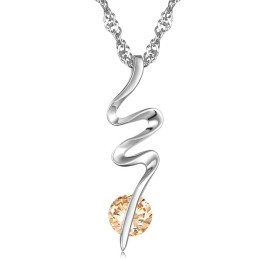 Noto Per La Sua Raffinata Qualità, Collana Da Donna In Titanio Placcato In Platino Con Diamante