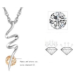 Noto Per La Sua Raffinata Qualità, Collana Da Donna In Titanio Placcato In Platino Con Diamante