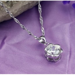 Collana In Titanio Placcato Platino A Forma Di Rosa Da Donna, Di Qualità Stabile