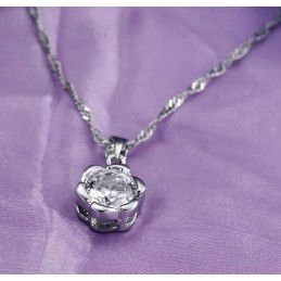 Collana In Titanio Placcato Platino A Forma Di Rosa Da Donna, Di Qualità Stabile