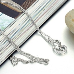 Collana Da Donna In Titanio Placcato Platino Di Alta Qualità Con Strass