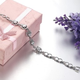 Bracciale In Titanio Placcato In Platino A Forma Di Trifoglio Da Donna, Qualità E Quantità Garantite