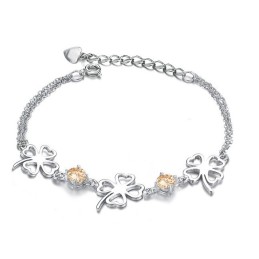 Bracciale In Titanio Placcato In Platino A Forma Di Trifoglio Da Donna Di Alta Qualità Con Diamante