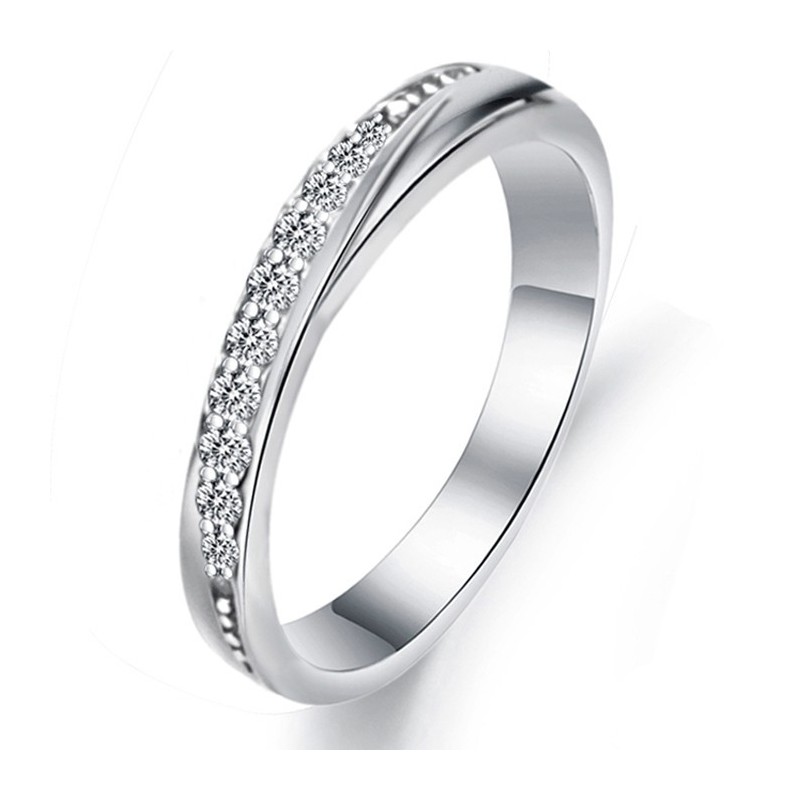 Anello Da Donna In Titanio Placcato In Platino Di Alta Qualità Con Strass Anello Da Donna In Titanio Placcato In Platino Di Alta Qualità Con Strass