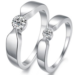 Anello In Titanio Placcato Platino Di Alta Qualità Per Amanti Con Strass