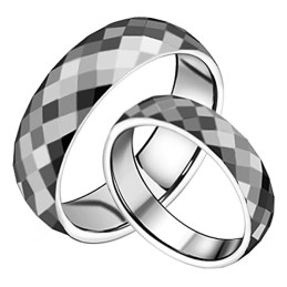 Noto Per Il Suo Anello In Ceramica Di Tungsteno Di Alta Qualità Per Gli Innamorati