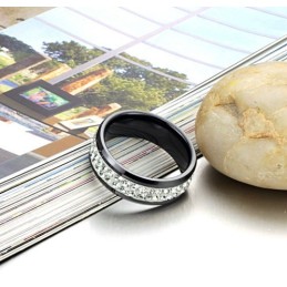 Anello In Ceramica Di Tungsteno Nero Con Strass Dalle Prestazioni Affidabili