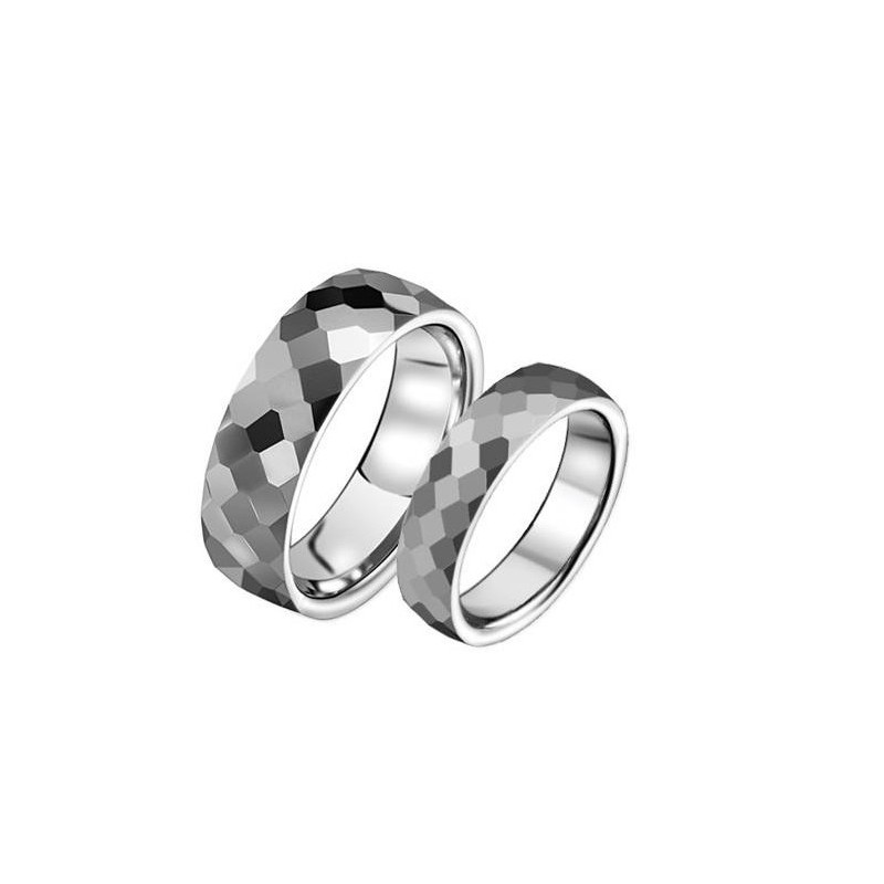 Anello In Ceramica Di Tungsteno Con Rete Da Calcio Di Alta Qualità Per Gli Amanti Anello In Ceramica Di Tungsteno Con Rete Da Calcio Di Alta Qualità Per Gli Amanti