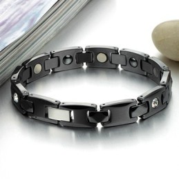 Noto Per Il Suo Braccialetto In Ceramica Di Tungsteno Nero Di Alta Qualità Per Gli Amanti Con Strass