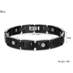 Noto Per Il Suo Braccialetto In Ceramica Di Tungsteno Nero Di Alta Qualità Per Gli Amanti Con Strass