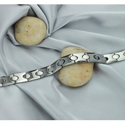 Noto Per Il Suo Braccialetto In Ceramica Di Tungsteno Di Alta Qualità