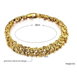 Noto Per Il Suo Raffinato Bracciale Da Donna Placcato In Oro 18 Carati