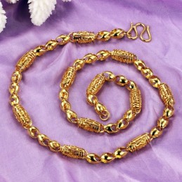 Collana Placcata Oro 18 Carati Con Ciondolo A Forma Di Cava Femminile Di Fama Mondiale