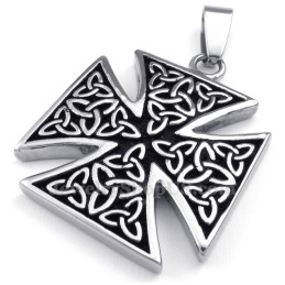 Collana Con Ciondolo Nodo Celtico In Titanio (Catena Gratuita)