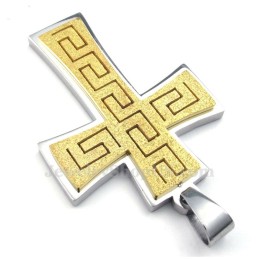Collana Con Ciondolo A Croce In Titanio (Catena Gratuita)