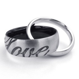 Collana Con Ciondolo A Cerchi Intrecciati In Titanio (Catena Libera) (Un Paio)