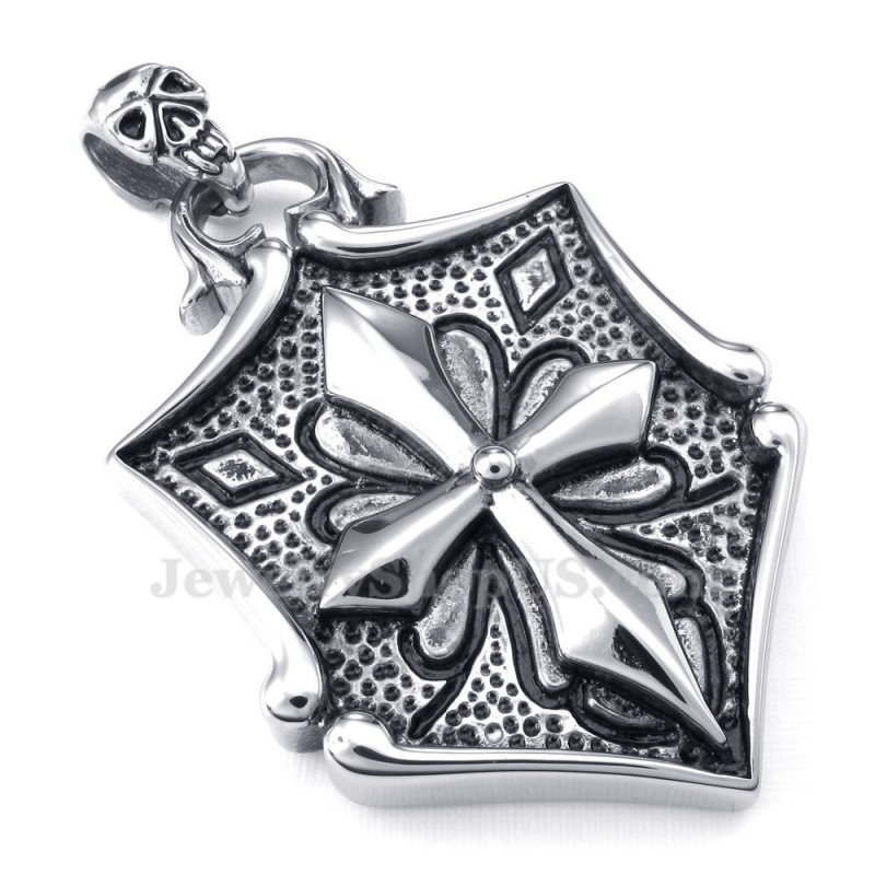Collana Con Ciondolo In Titanio Con Carte Incrociate (Catena Libera) Collana Con Ciondolo In Titanio Con Carte Incrociate (Catena Libera)