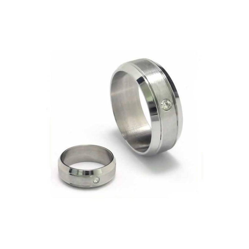 Anello Unisex In Titanio Con Diamanti Da 8 Mm Anello Unisex In Titanio Con Diamanti Da 8 Mm
