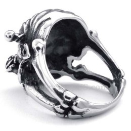 Anello Teschio In Titanio Con Occhio In Zircone Rosso